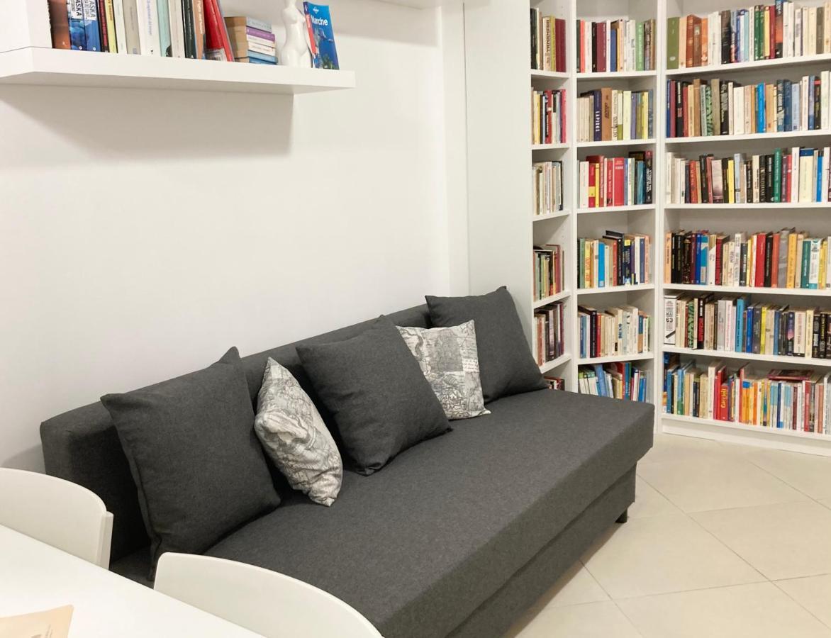 Apartament Un Mare Di Libri - Civitanova Marche Zewnętrze zdjęcie